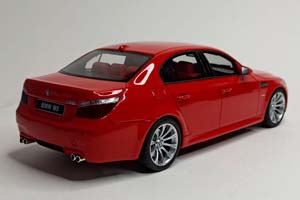 BMW M5 (E60) IMOLA ROT 1:18 OTTOMOBILE — фото 7