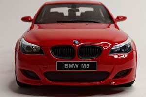 BMW M5 (E60) IMOLA ROT 1:18 OTTOMOBILE — фото 2