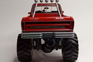 FORD F-250 MONSTER TRUCK 48" TYRES 1:18 — фото 7