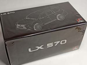 LEXUS LX 570 SILVER 1:18 LCD — фото 10