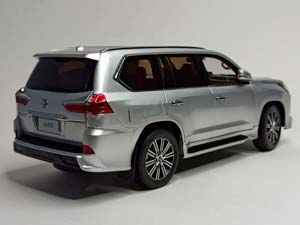 LEXUS LX 570 SILVER 1:18 LCD — фото 2