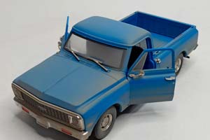 CHEVROLET C-10 PICKUP 1971 GREENLIGHT 1:24 — фото 2