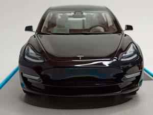 TESLA MODEL 3 BLACK 1:18 ЛИМИТ 500ШТ — фото 7