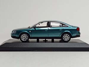 AUDI A6 (C5) MAXICHAMPS 1:43 — фото 2