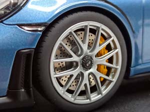 PORSCHE 911 (991.2) GT2 RS-2021 GT SPIRIT 1:18 — фото 7