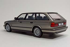 BMW 530I TOURING -1991 (E34):MCG 1:18 — фото 3
