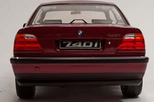 BMW 740I (E38) -1994 БОРДОВЫЙ 1:18 KK SCALE — фото 2
