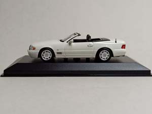 MERCEDES SL CLASS (W129) MAXICHAMPS 1:43 — фото 2