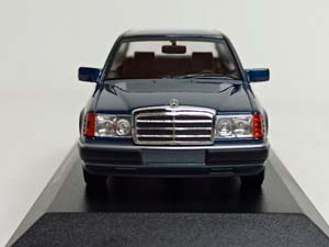 MERCEDES 230E -1991 W124 MAXICHAMPS 1:43 — фото 9