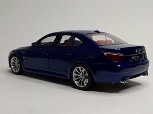 BMW M5 (E60) INTERLAGOS BLUE 1:18 OTTOMOBILE — фото 6