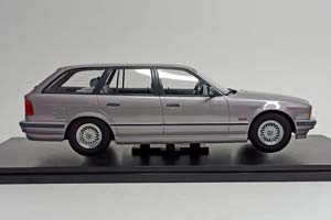 BMW 5ER TOURING (E34) DARK SILVER 1:18 TRIPLE9 — фото 7