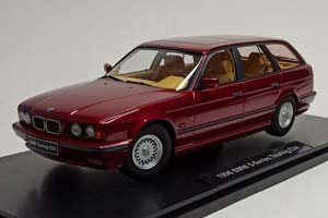 BMW 5ER TOURING (E34) DARK RED 1:18 TRIPLE9