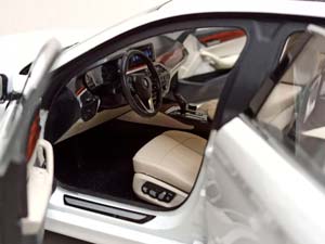 BMW 540IL (G38) WHITE 1:18 KYOSHO — фото 8