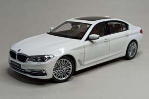 BMW 540IL (G38) WHITE 1:18 KYOSHO
