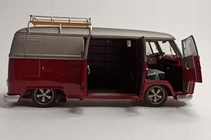 VW VOLKSWAGEN T1 LOWRIDER 1:18 SCHUCO — фото 3