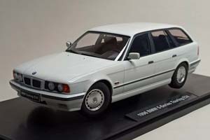 BMW 5ER TOURING (E34) - 1996 TRIPLE9 1:18