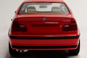 BMW 328I (E46) - 1998 UT MODELS 1:18 — фото 5