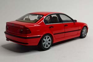 BMW 328I (E46) - 1998 UT MODELS 1:18 — фото 6