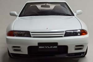 NISSAN SKYLINE GT-R (R32) V-SPEC II AUTOART 1:18 — фото 9