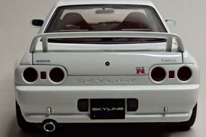 NISSAN SKYLINE GT-R (R32) V-SPEC II AUTOART 1:18 — фото 7
