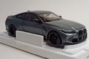 BMW M4 -2020 GREY 1:18 MINICHAMPS — фото 6