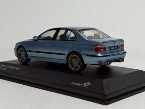 BMW M5 E39 -2003 SOLIDO 1:43 — фото 3