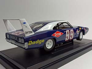 DODGE DAYTONA 1969 LIMITED 1:18 — фото 6