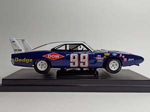 DODGE DAYTONA 1969 LIMITED 1:18 — фото 7