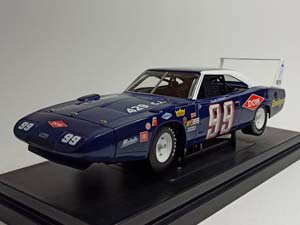 DODGE DAYTONA 1969 LIMITED 1:18 — фото 1