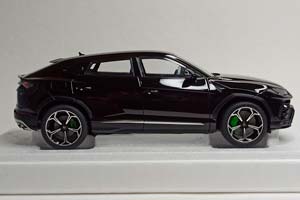 LAMBORGHINI URUS BLACK 1:18 AUTOART — фото 8