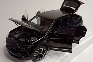 LAMBORGHINI URUS BLACK 1:18 AUTOART — фото 2