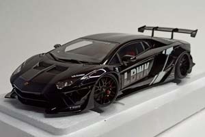 LAMBORGHINI AVENTADOR LB WALK 1:18 AUTOART