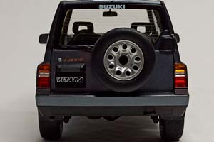 SUZUKI VITARA ESCUDO 1:18 DORLOP — фото 8