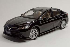 TOYOTA CAMRY BLACK 1:18 ДИЛЕРСКИЙ