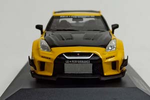 NISSAN GT-R (R35) LB WALK 1:43 SOLIDO — фото 8