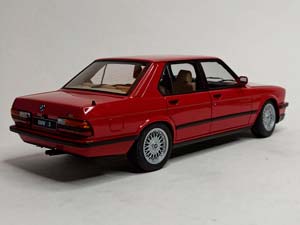 BMW M5 (E28) RED 1987 AUTOART 1:18 — фото 7