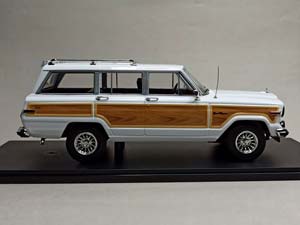 JEEP GRAND WAGONEER -1989 KK SCALE 1:18 — фото 6