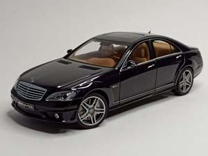 MERCEDES S63 AMG (W221) AUTOART 1:18