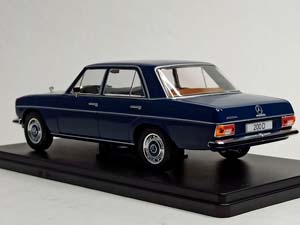 MERCEDES 200D (W115) 1968 WHITEBOX 1:24 — фото 3