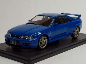 NISSAN SKYLINE GT-R (R33) -1977 WHITEBOX 1:24