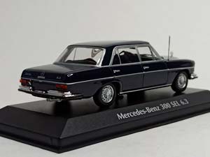 MERCEDES 300 SEL 6,3 DARK BLUE 1:43 MAXICHAMPS — фото 5