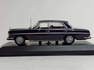 MERCEDES 300 SEL 6,3 DARK BLUE 1:43 MAXICHAMPS — фото 2