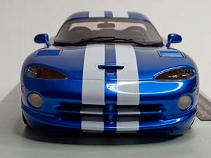 DODGE VIPER GTS 1996 LS COLLECTIBLES 1:18 — фото 8