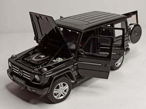 MERCEDES W463 G500 BLACK 1:18 AUTOART — фото 2