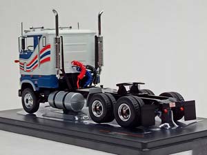 FORD CL 9000 1976 IXO 1:43 — фото 3