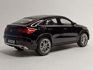 MERCEDES GLE CLASS BLACK 1:18 I SCALE — фото 5