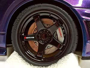 NISSAN SKYLINE GT-R (R34) Z-TUNE 1:18 AUTOART — фото 7