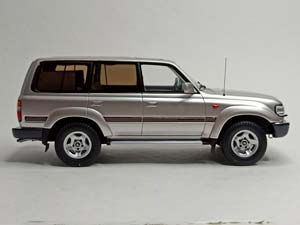 TOYOTA LAND CRUISER HD J80 OTTOMOBILE 1:18 — фото 6