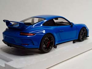 PORSCHE 911 GT3 2018 MINICHAMPS 1:18 — фото 4
