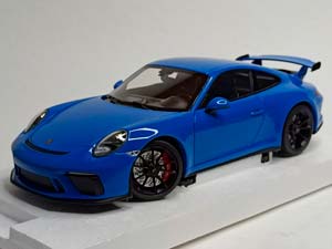PORSCHE 911 GT3 2018 MINICHAMPS 1:18 — фото 8